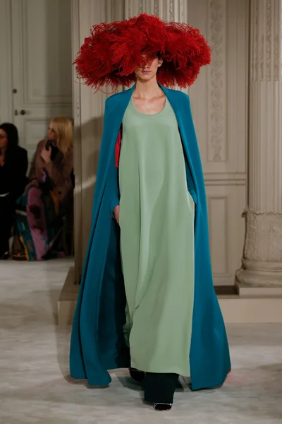 Look 19